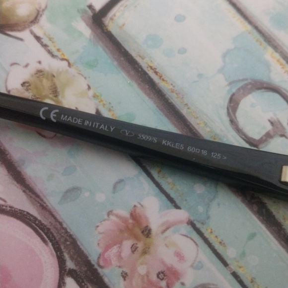 Authentic NWOT Valentino Sunglasses Black - Picture 7 of 7